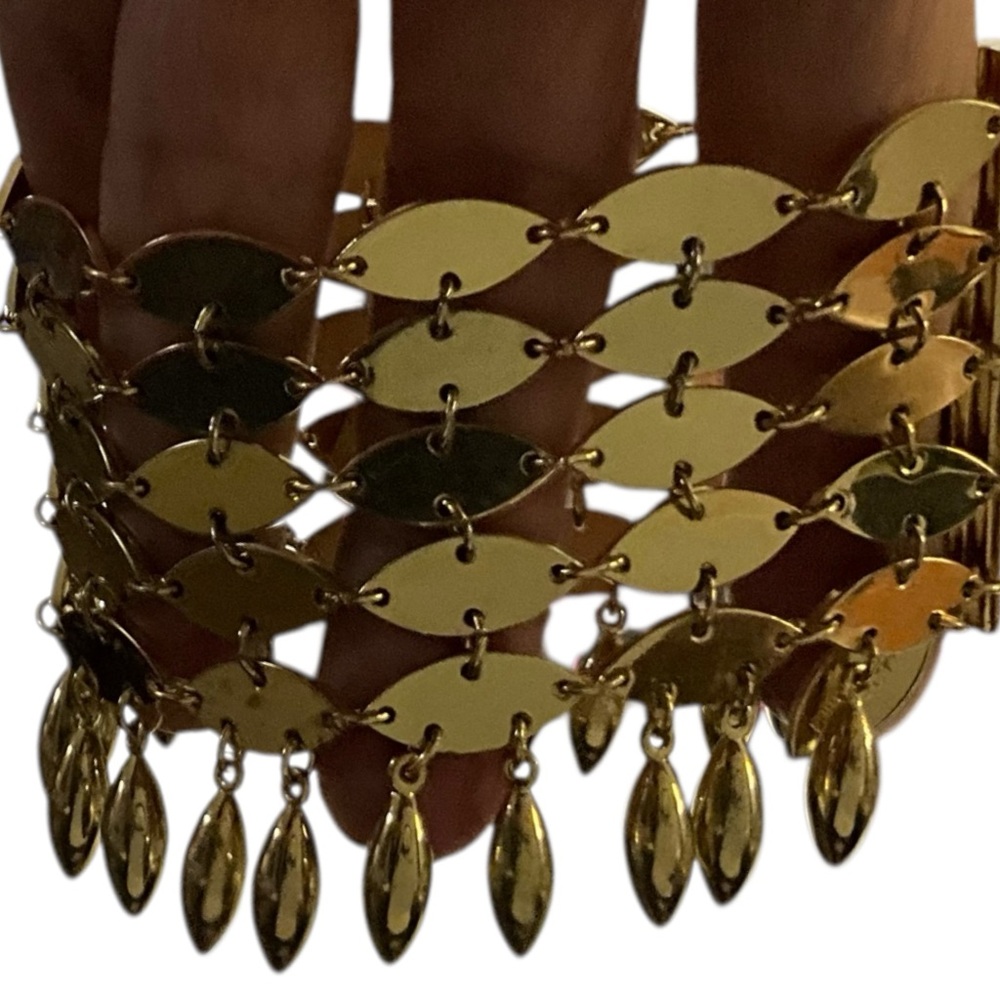 Pierre Lang Gold Toned Bracelet Metal Fringe Beads Quatrefoil PL Magnetic Clasp - Picture 10 of 12